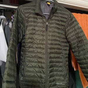 Small - Eddie Bauer Zip Up Puff jacket (Olive)